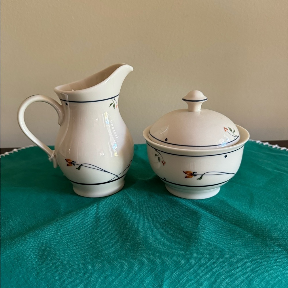 Gorham Ariana Sugar Bowl and Creamer